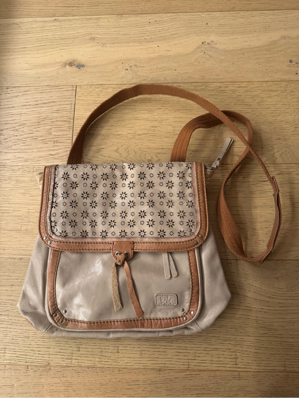 The Sak Ventura 100% Leather Convertible Backpack Crossbody Taupe Tan Boho Bag